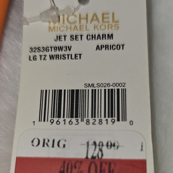 Michael Kors Jet Set Large Wristlet - Picture 6 of 7